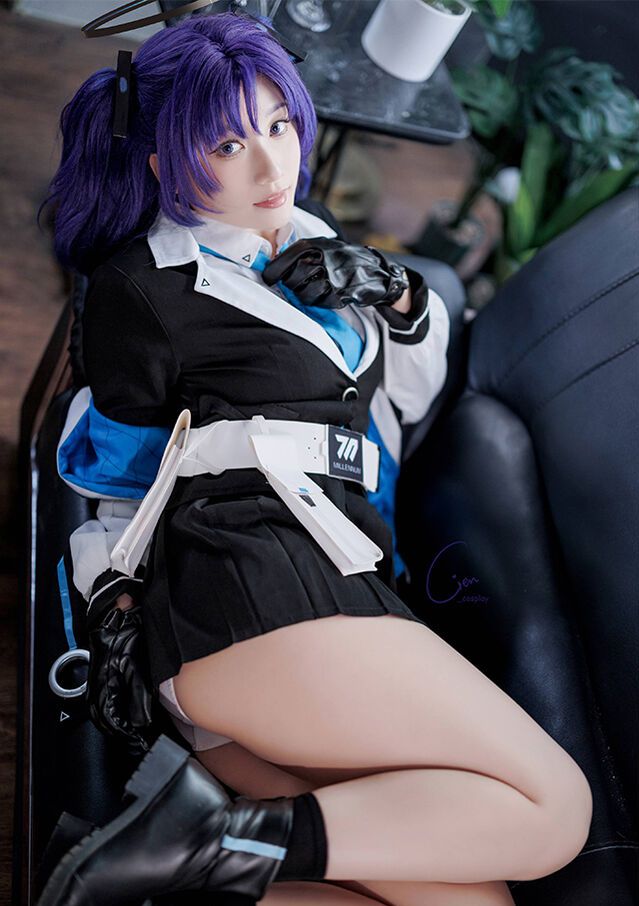 Cien cosplay 蔚蓝档案-优香