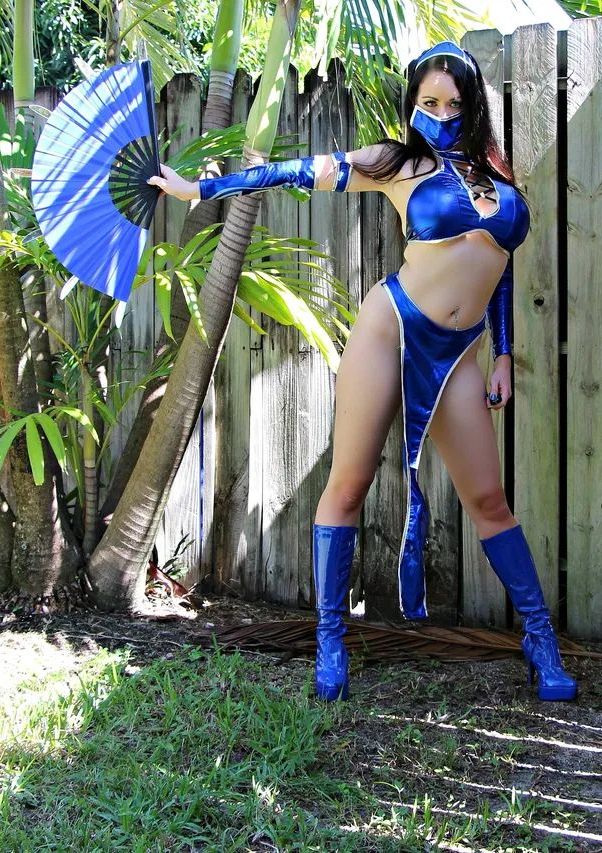 Kayla Kiss - Kitana