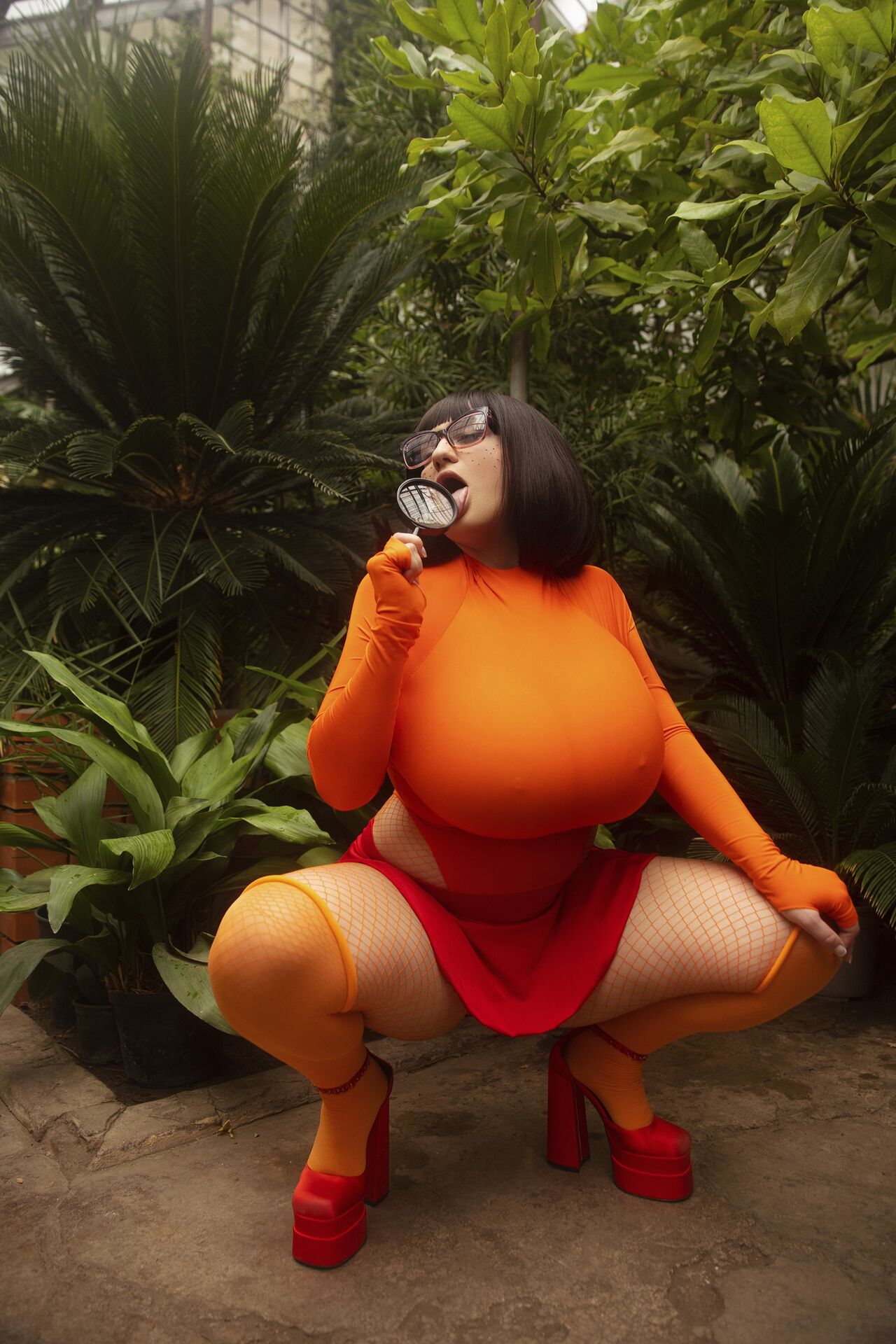 Velma Dinkley Cosplay (Demmy Blaze)