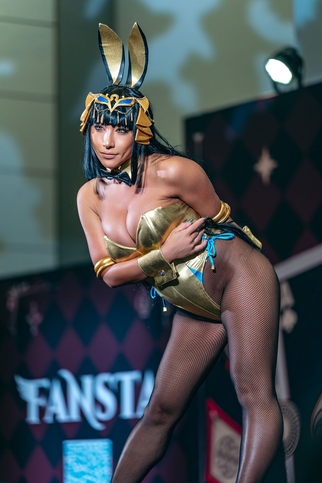 Nonsummerjack - Bunny Menat