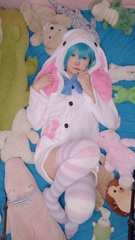 Plebita-Chan - Miku Bunny