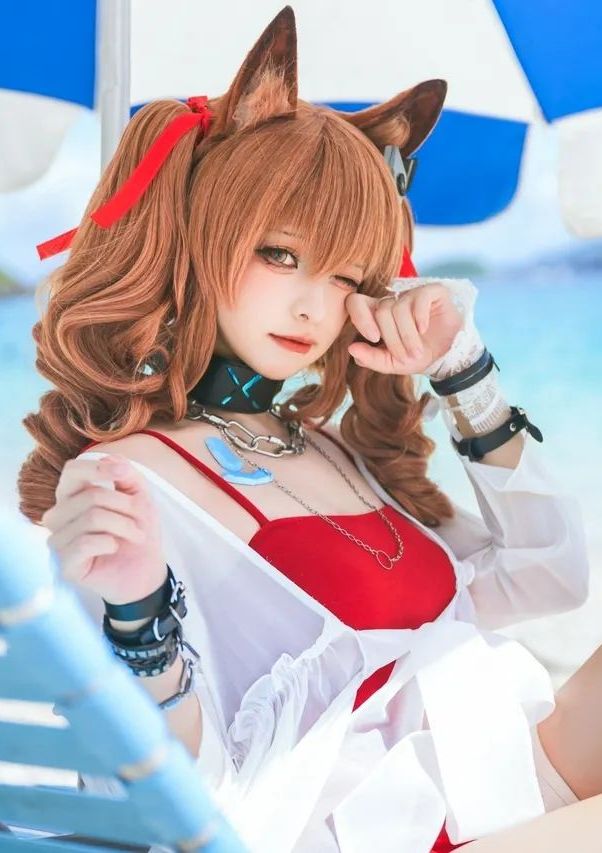 【贤儿sherry】明日方舟安洁莉娜—泳装cosアンジェリーナ18p