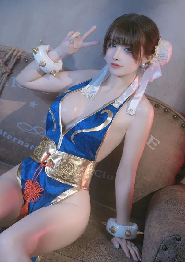 鹿八岁baby - 春丽的格斗辅导