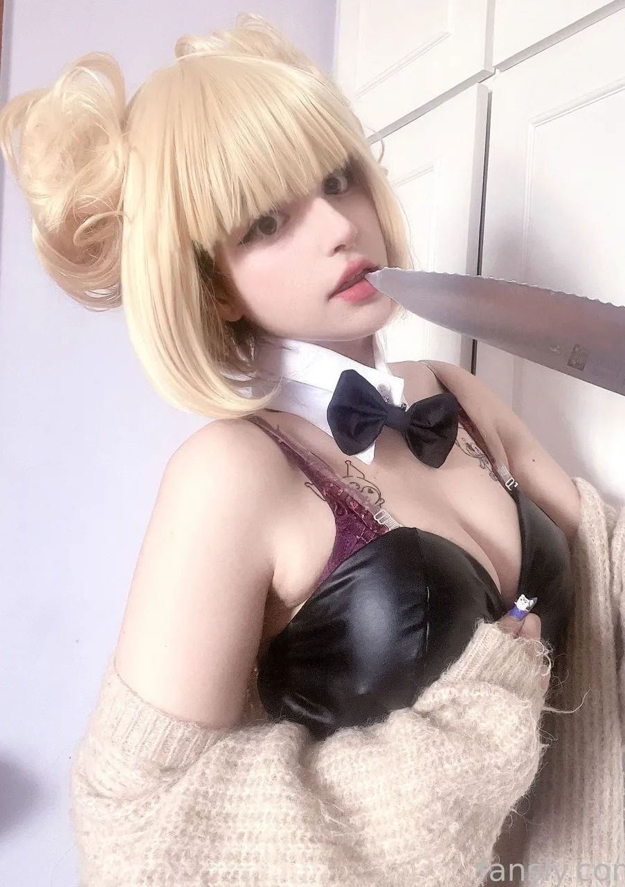 Cutie Kuromi - Bunny Toga