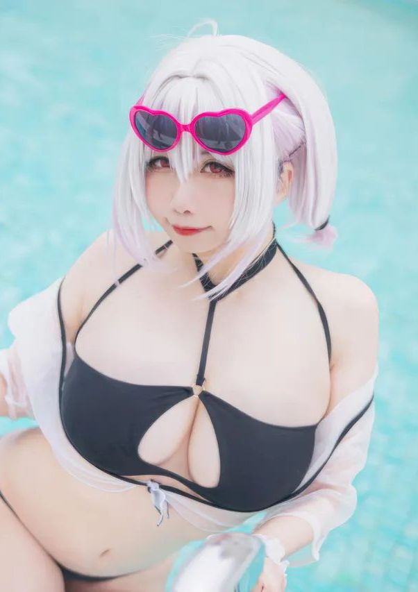 贞子蜜桃 - 舰长图 天狼星 泳装 (碧蓝航线)