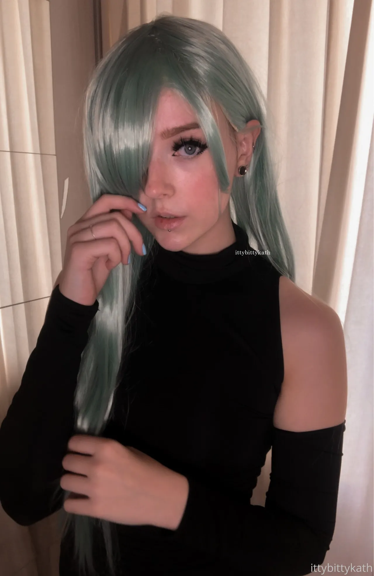 FeyaFern - Elizabeth