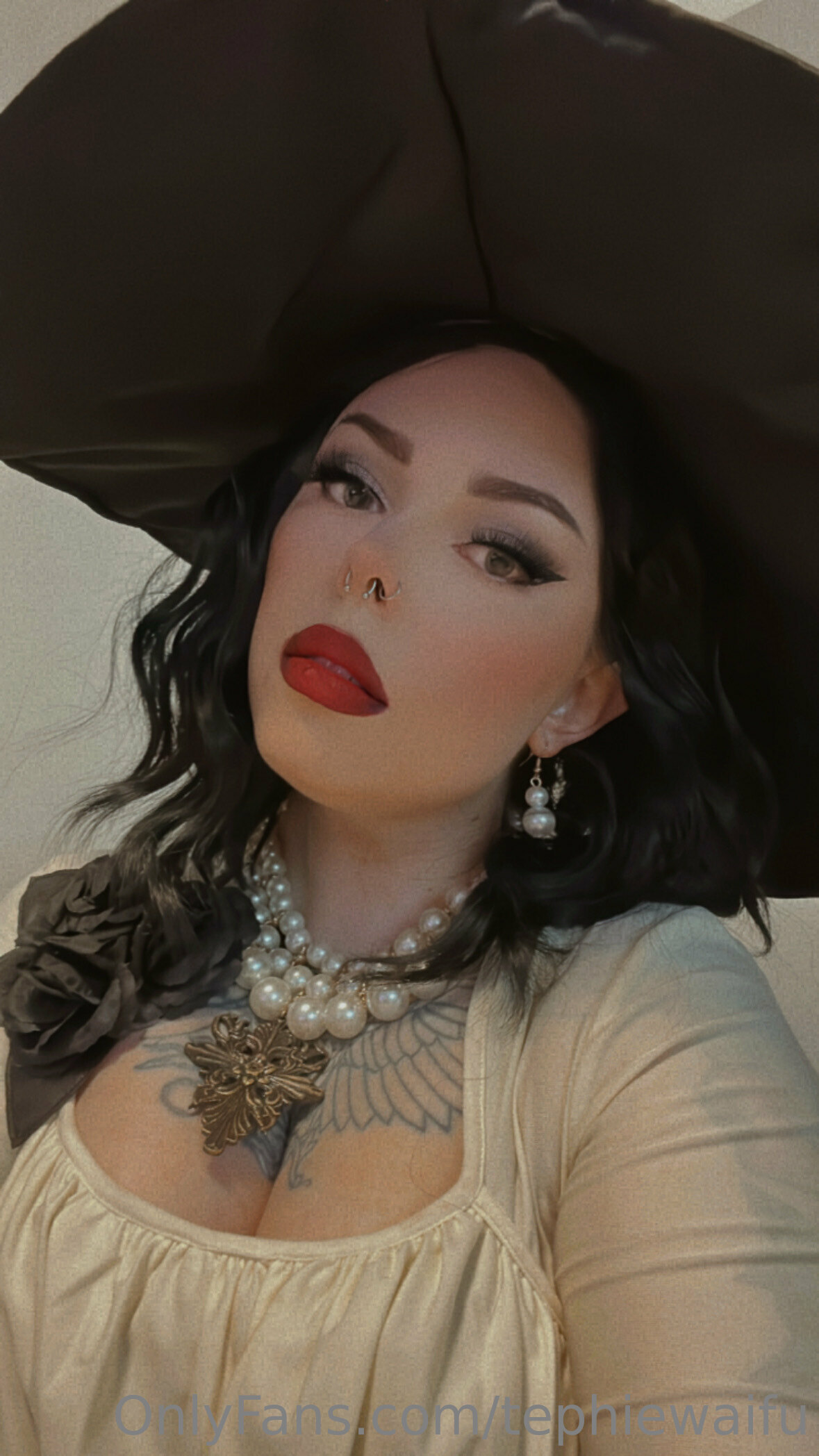 Witchy Tephie - Lady Dimitrescu