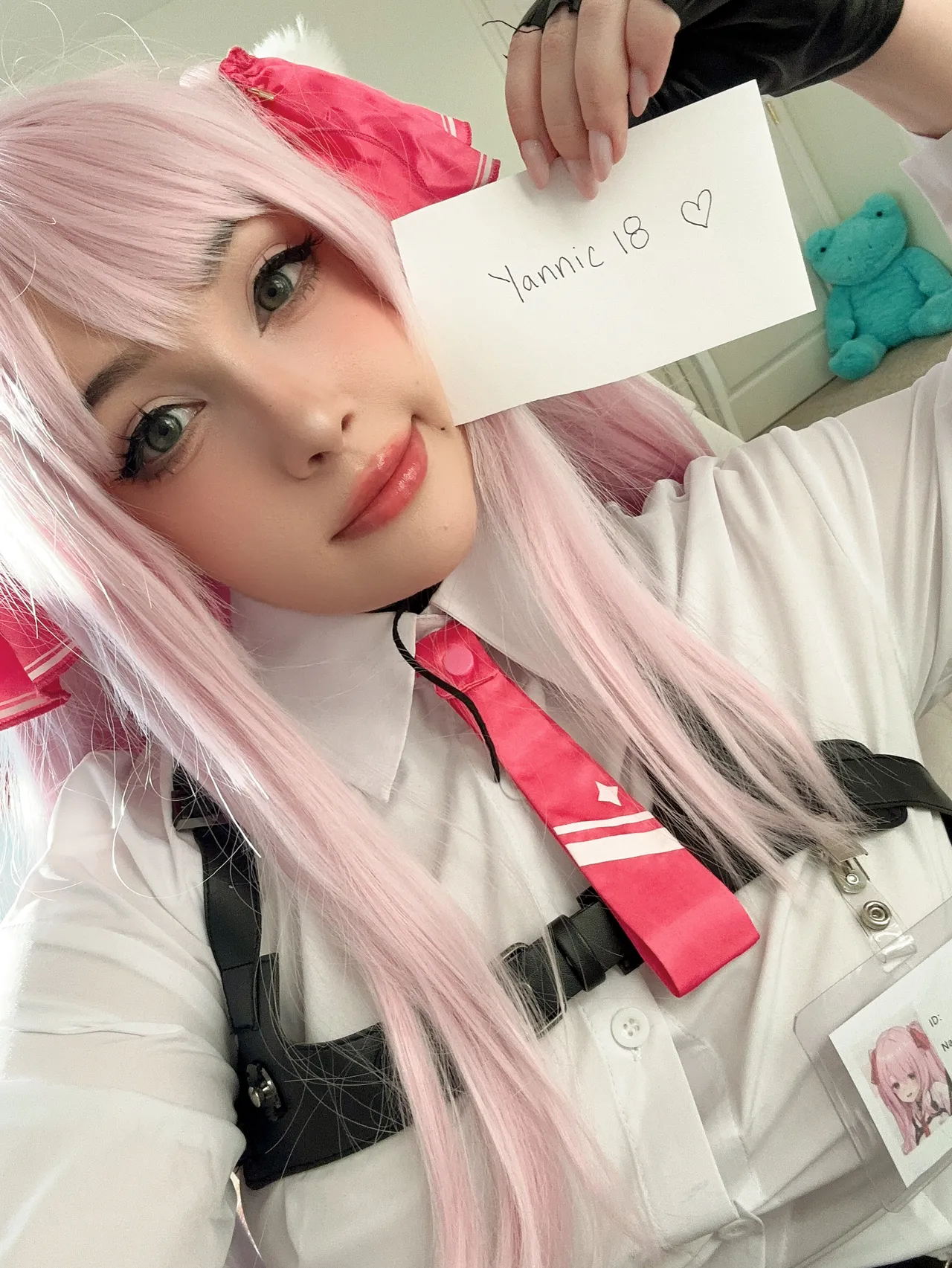 Junkenstein - Yuni selfies