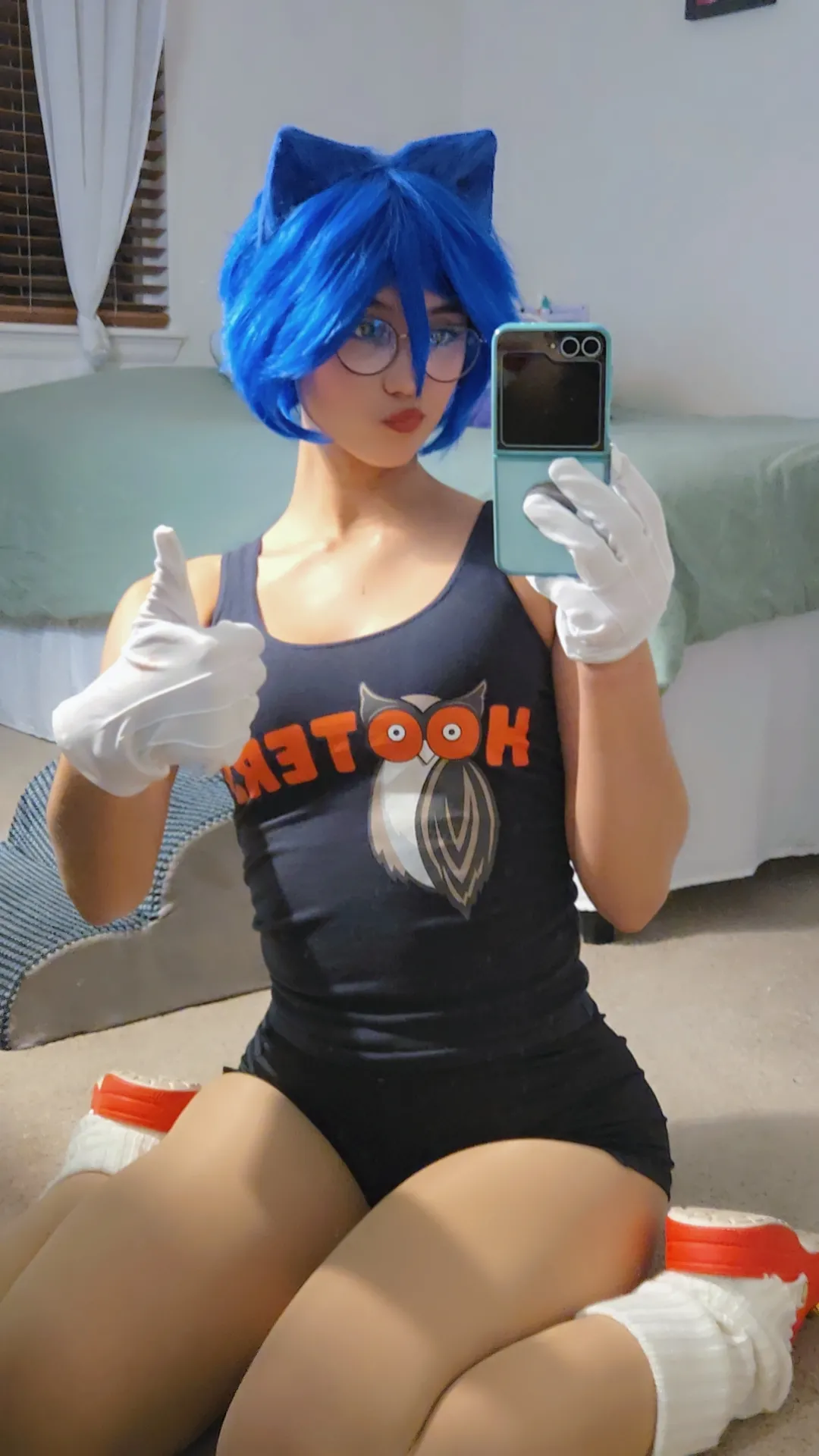 Izziibel - Hooters Sonic