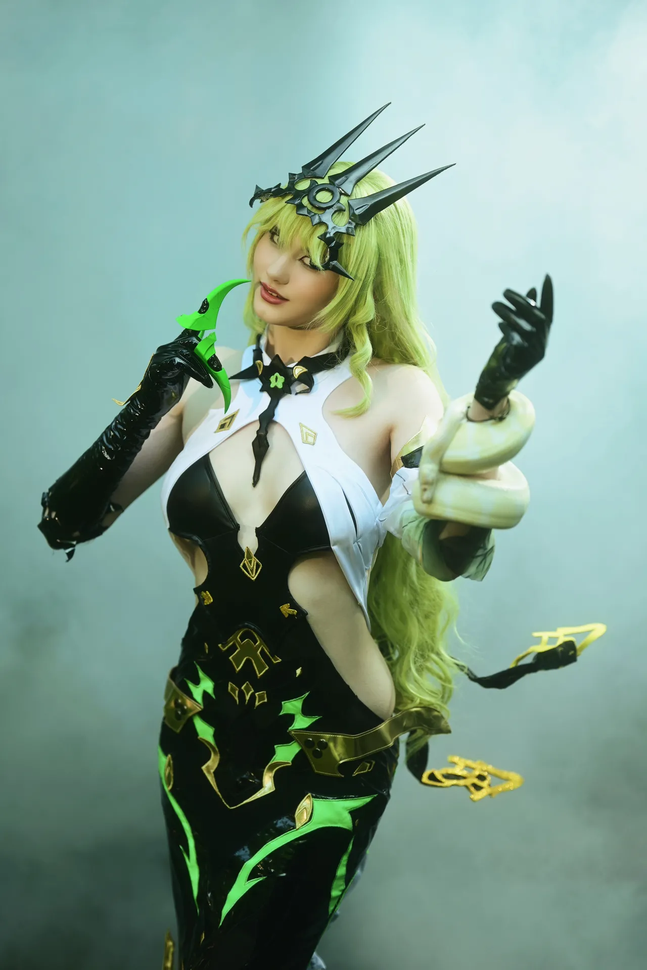 Bun_with_raisins_007 - Mobius