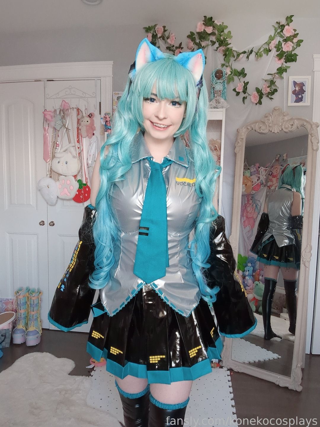 Koneko Cosplays - Miku