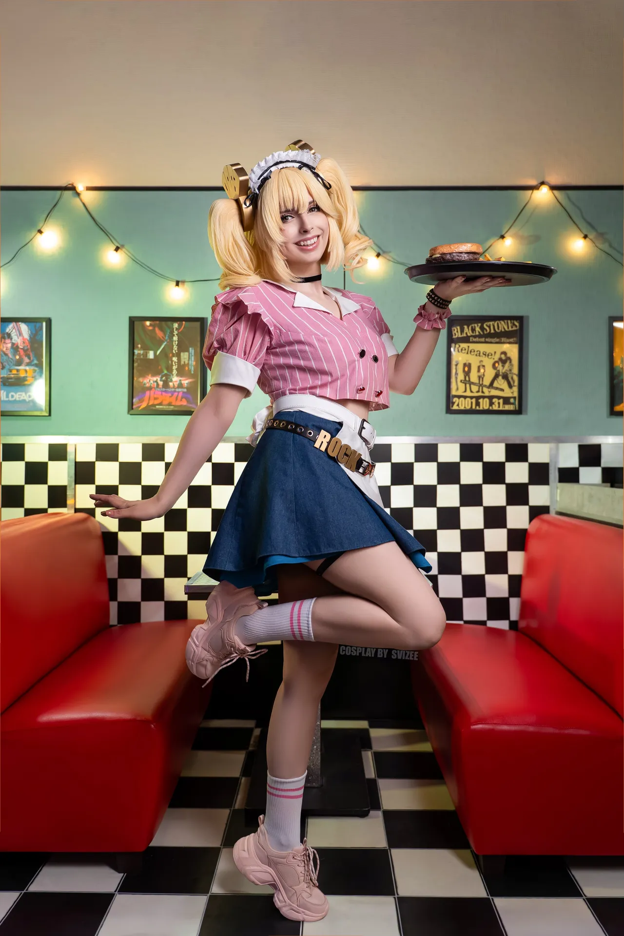 Svizee | Burnice White (dodo pizza waitress)