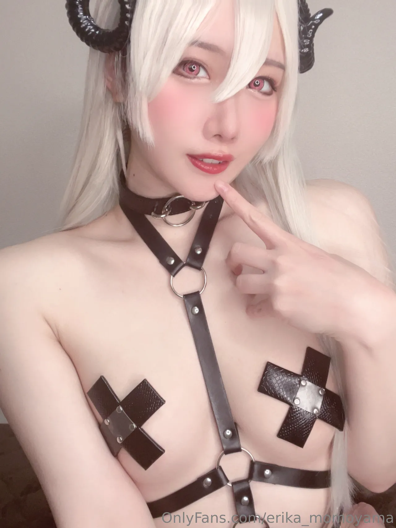 Erika Momoyama - Mayuri Hanyuu