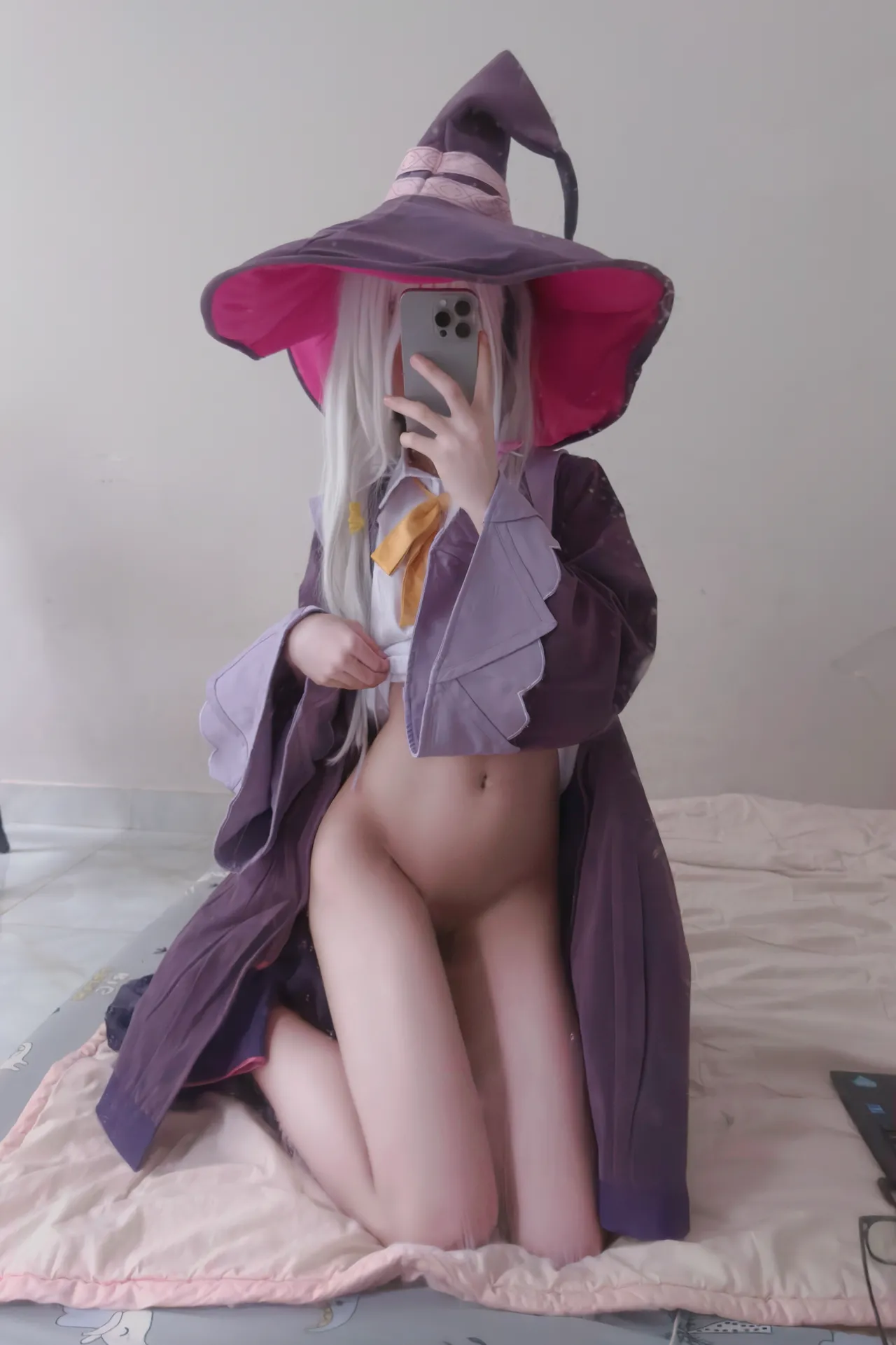 Elaina cosplay (@osage2007) [Twitter]