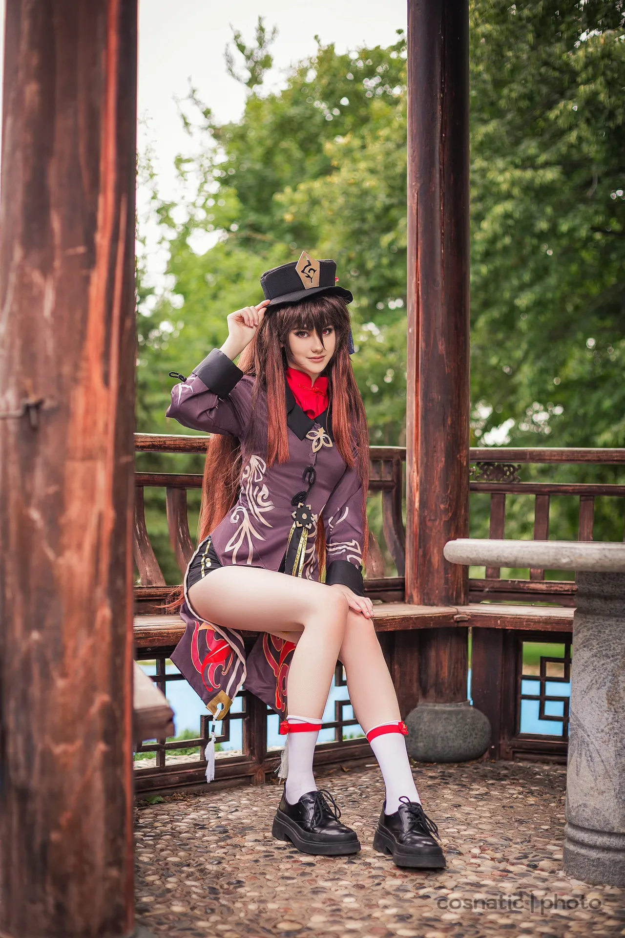 Bun_with_raisins_007 - Hu Tao