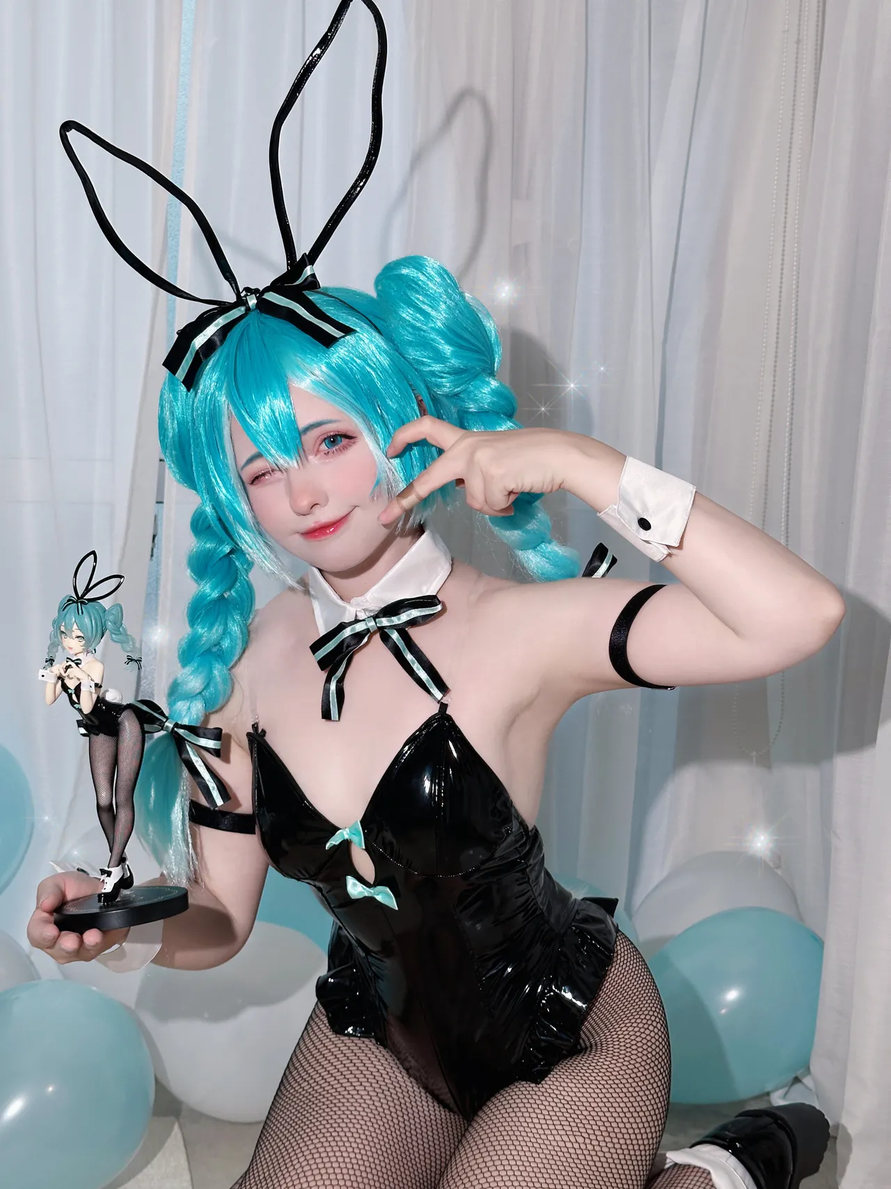 Saya Scarlet - Bunny Miku