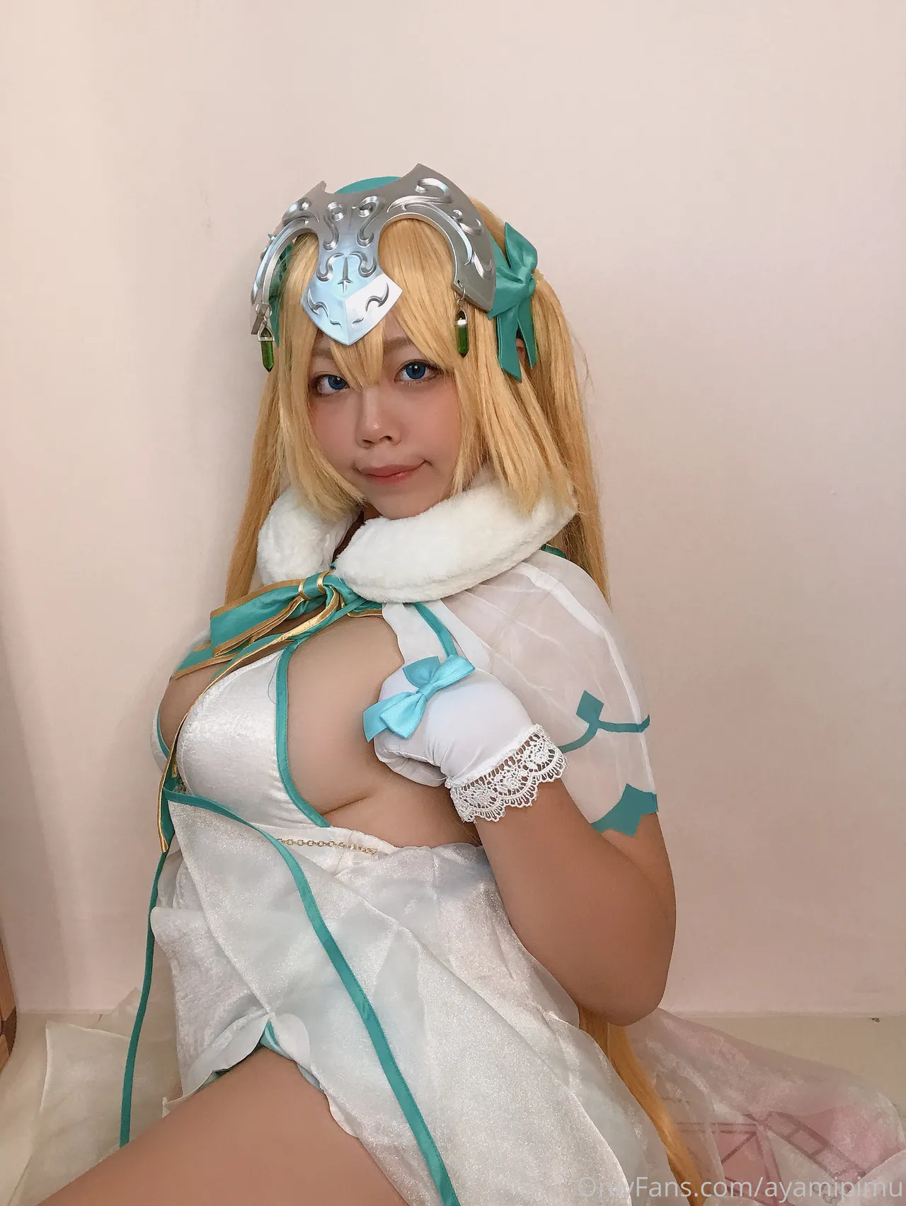 Ayami Pimu - Christmas Jeanne