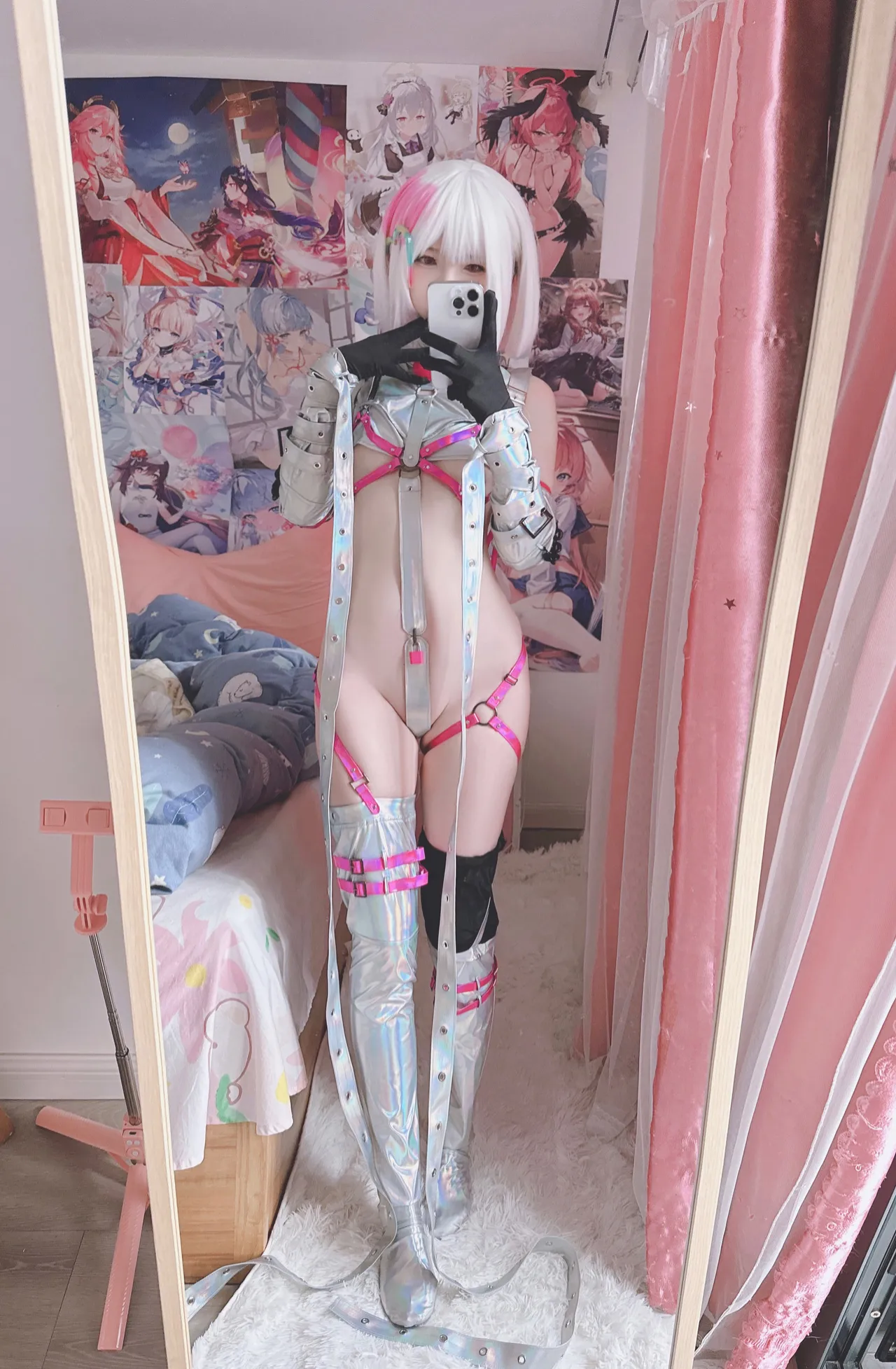 [习呆呆] 多娜多娜一起干坏事吧 ポルノ [15P1V - 52MB]