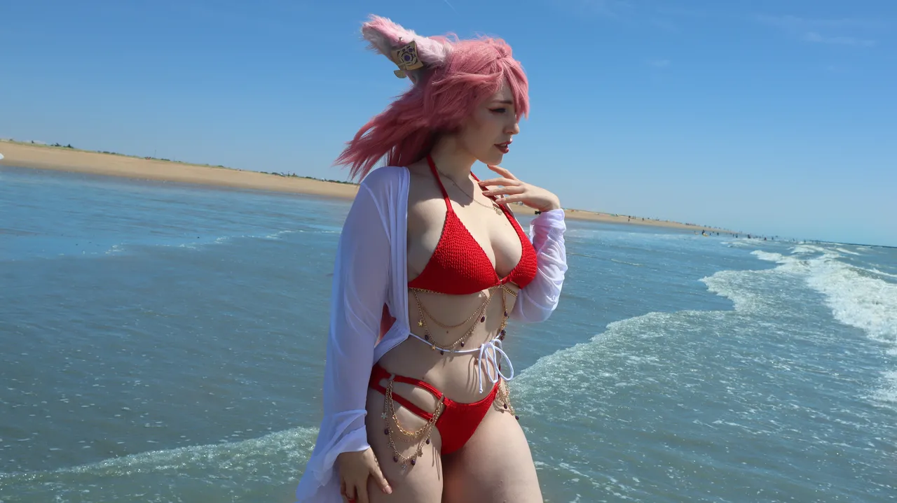 Ara Kamelia - Yae Miko bikini